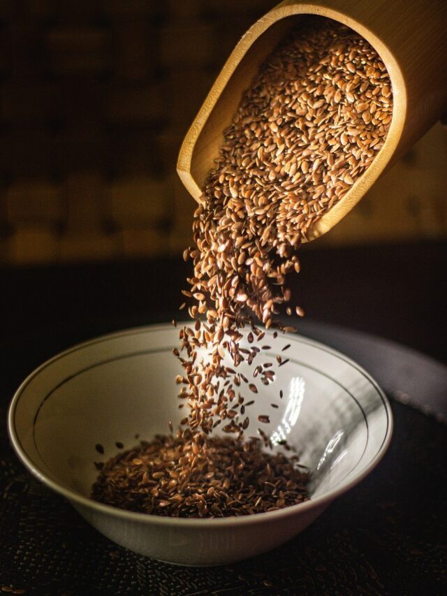 पुरुष इस तरह रोज खाएंगे अलसी तो रहेंगे हमेशा जवान