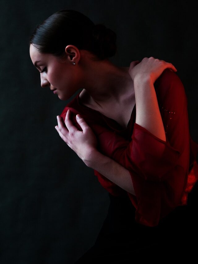 डार्क सर्कल के लिए बेस्ट क्रीम